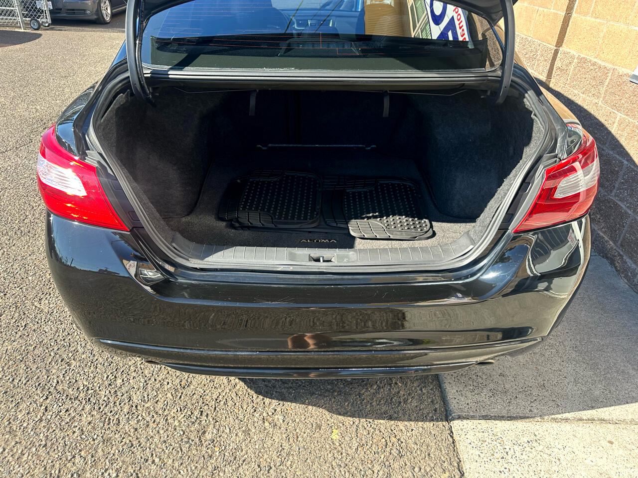 Nissan Altima 2.5 SV Sedan 2018