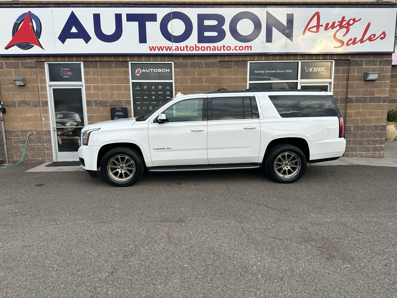 GMC Yukon XL 4WD 4dr SLT 2015 GMC Yukon XL 4WD 4dr SLT 2015