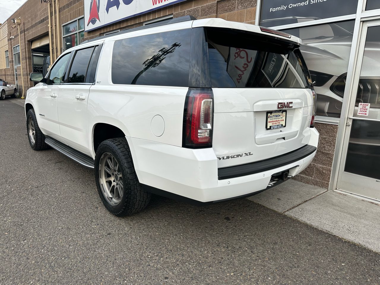GMC Yukon XL 4WD 4dr SLT 2015 GMC Yukon XL 4WD 4dr SLT 2015
