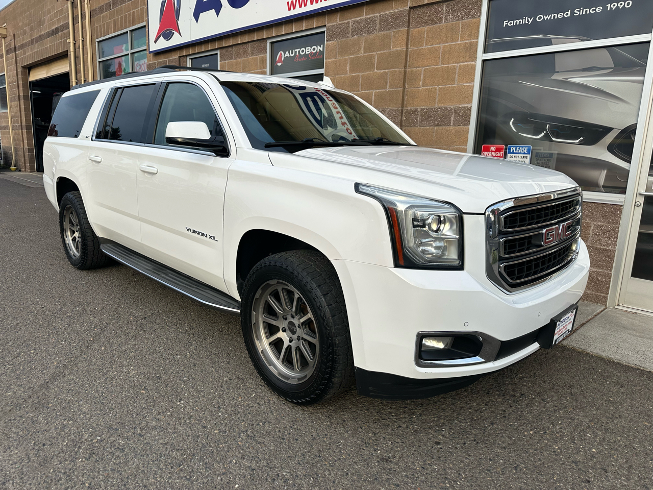 GMC Yukon XL 4WD 4dr SLT 2015 GMC Yukon XL 4WD 4dr SLT 2015