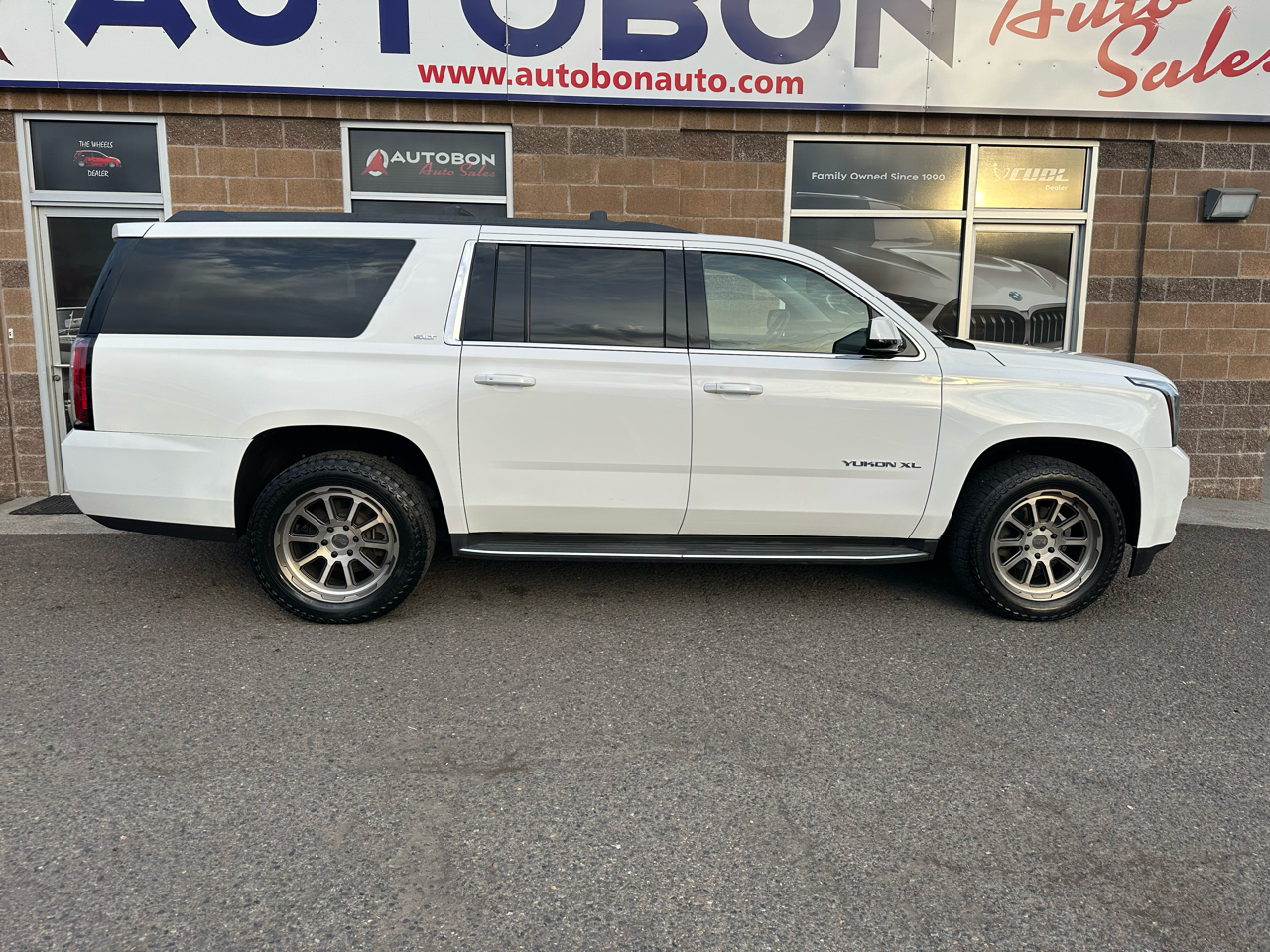 GMC Yukon XL 4WD 4dr SLT 2015 GMC Yukon XL 4WD 4dr SLT 2015