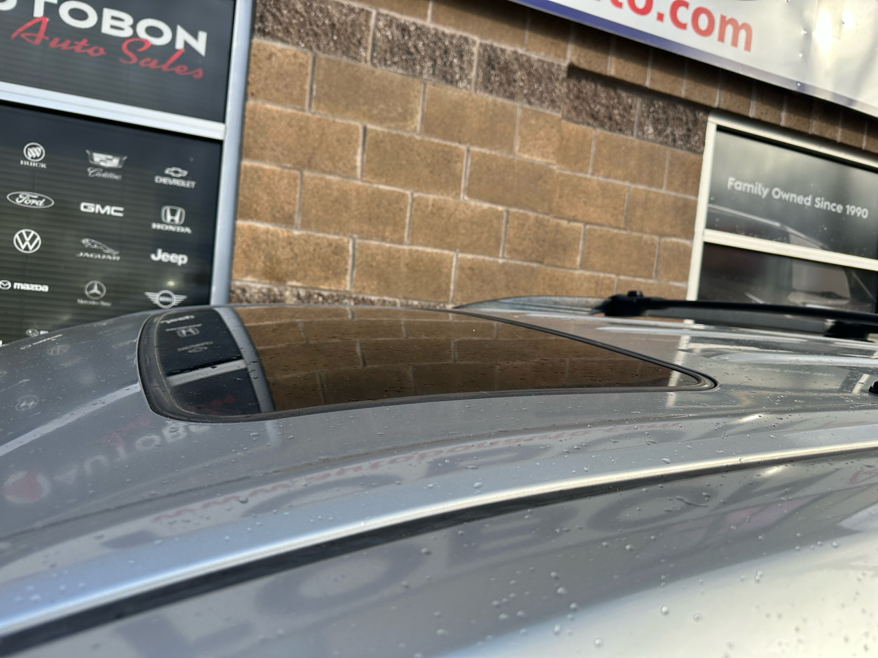 Toyota Sienna 5dr 7-Pass Van V6 XLE AAS FWD (Natl) 2012 Toyota Sienna 5dr 7-Pass Van V6 XLE AAS FWD (Natl) 2012