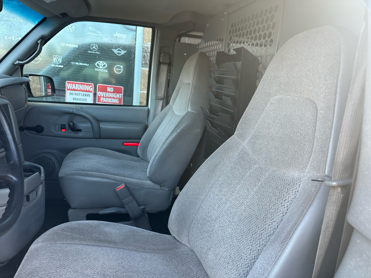 Chevrolet Astro Cargo Van 111.2" WB RWD 2005 Chevrolet Astro Cargo Van 111.2" WB RWD 2005