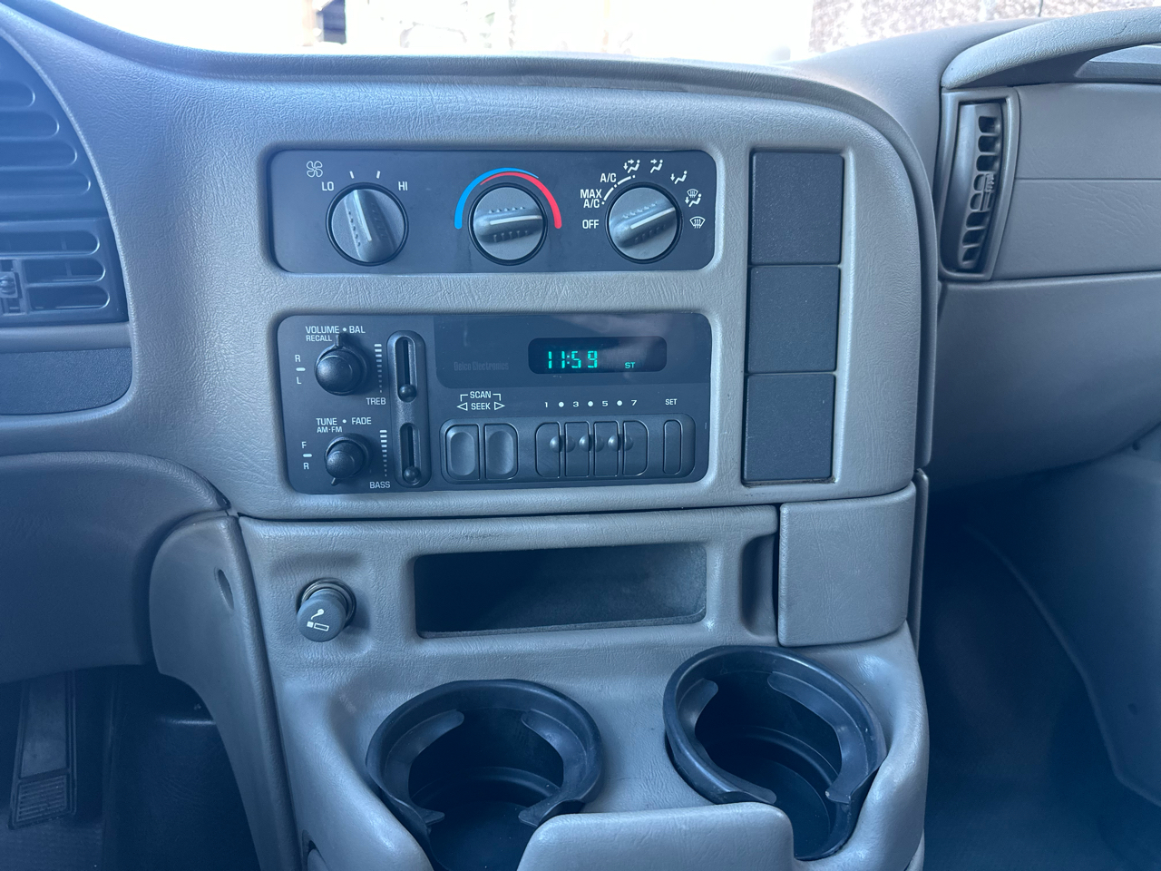 Chevrolet Astro Cargo Van 111.2" WB RWD 2005 Chevrolet Astro Cargo Van 111.2" WB RWD 2005