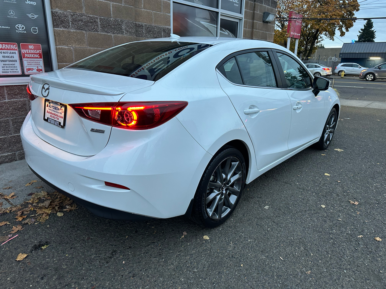 Mazda Mazda3 4-Door Grand Touring Auto 2018 Mazda Mazda3 4-Door Grand Touring Auto 2018