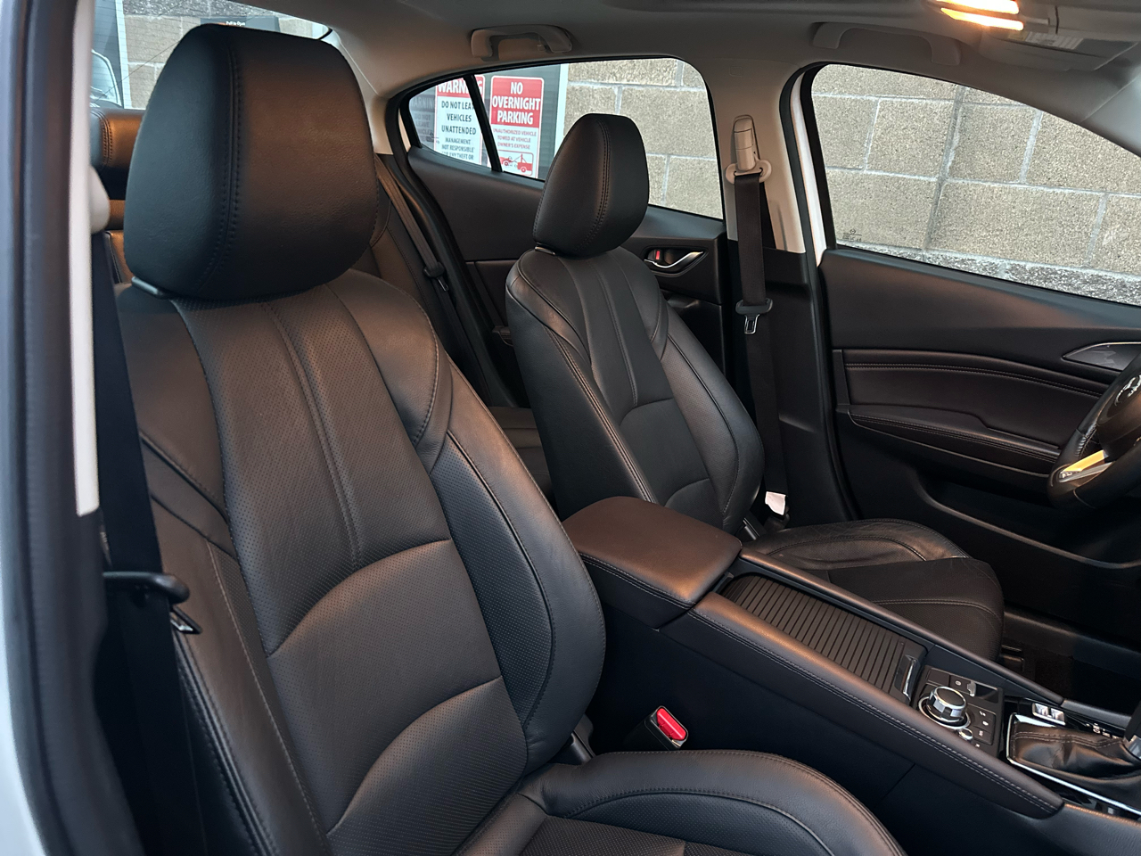 Mazda Mazda3 4-Door Grand Touring Auto 2018 Mazda Mazda3 4-Door Grand Touring Auto 2018