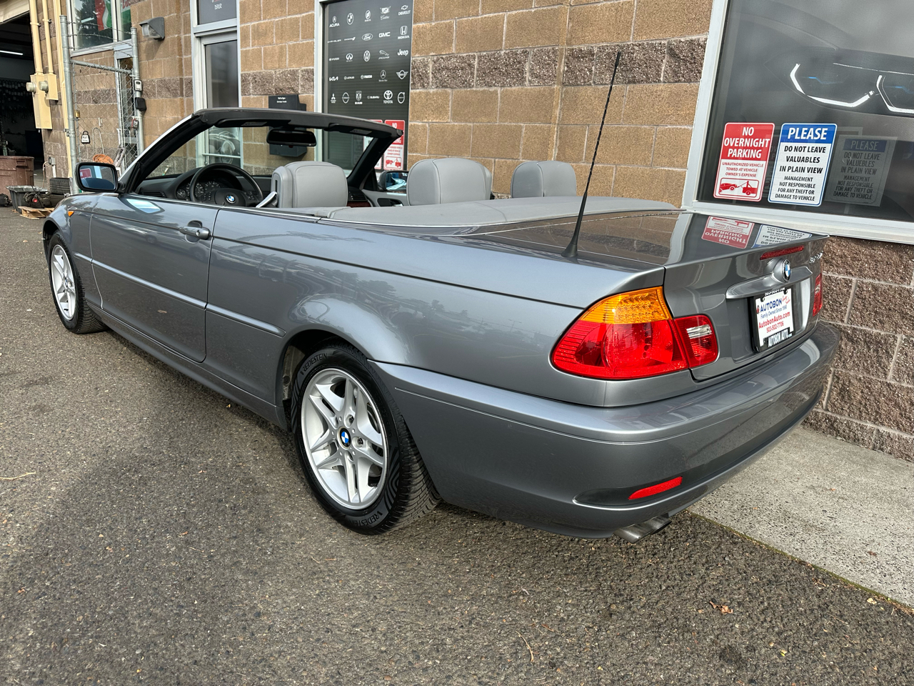 BMW 3 Series 325Ci 2dr Convertible 2004 BMW 3 Series 325Ci 2dr Convertible 2004