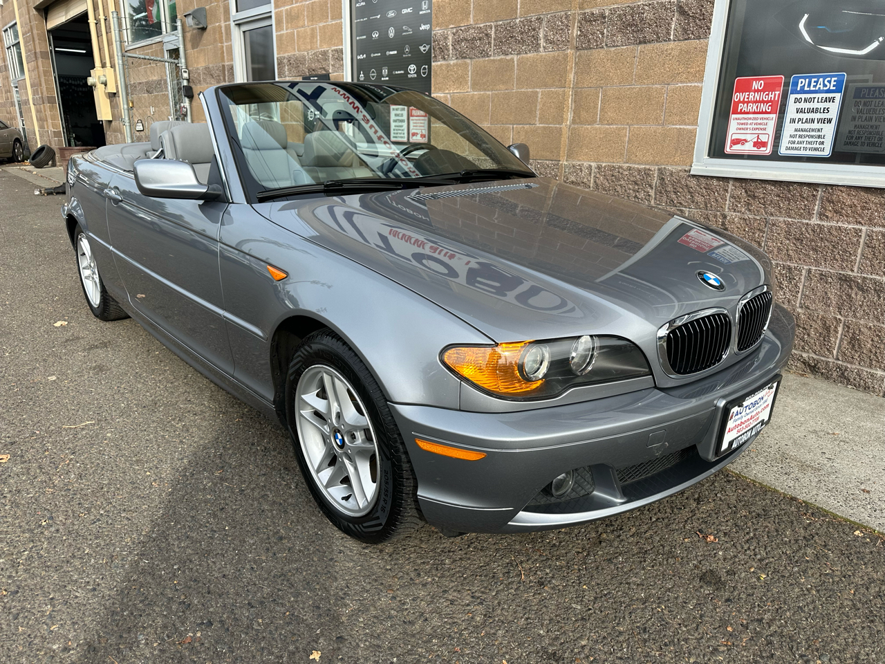 BMW 3 Series 325Ci 2dr Convertible 2004 BMW 3 Series 325Ci 2dr Convertible 2004