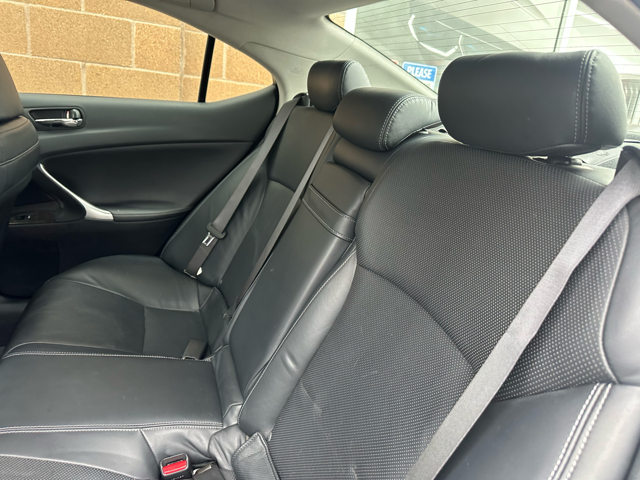 Lexus IS 250 4dr Sport Sdn Man RWD 2009