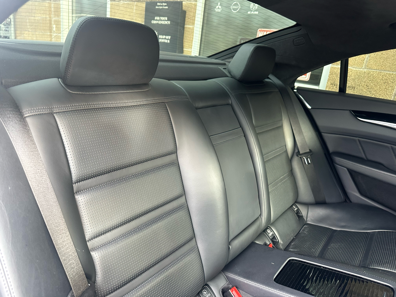 Mercedes-Benz CLS-Class 4dr Sdn CLS 63 AMG RWD 2012