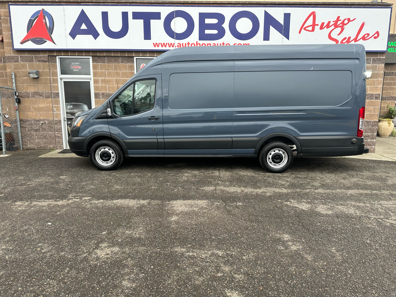 Ford Transit Van T-250 148" EL Hi Rf 9000 GVWR Sliding RH Dr 2019