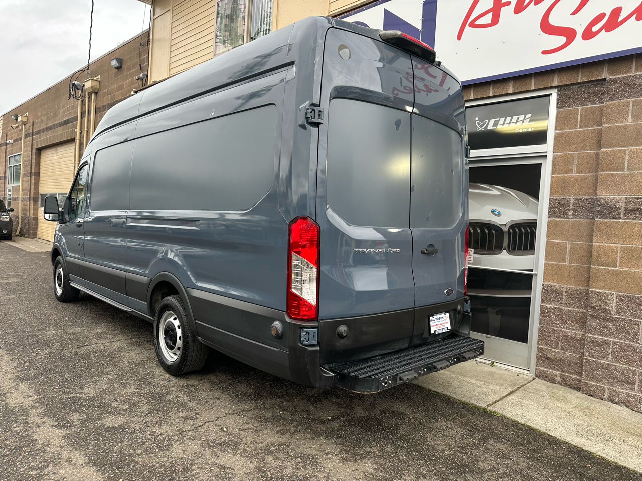 Ford Transit Van T-250 148" EL Hi Rf 9000 GVWR Sliding RH Dr 2019