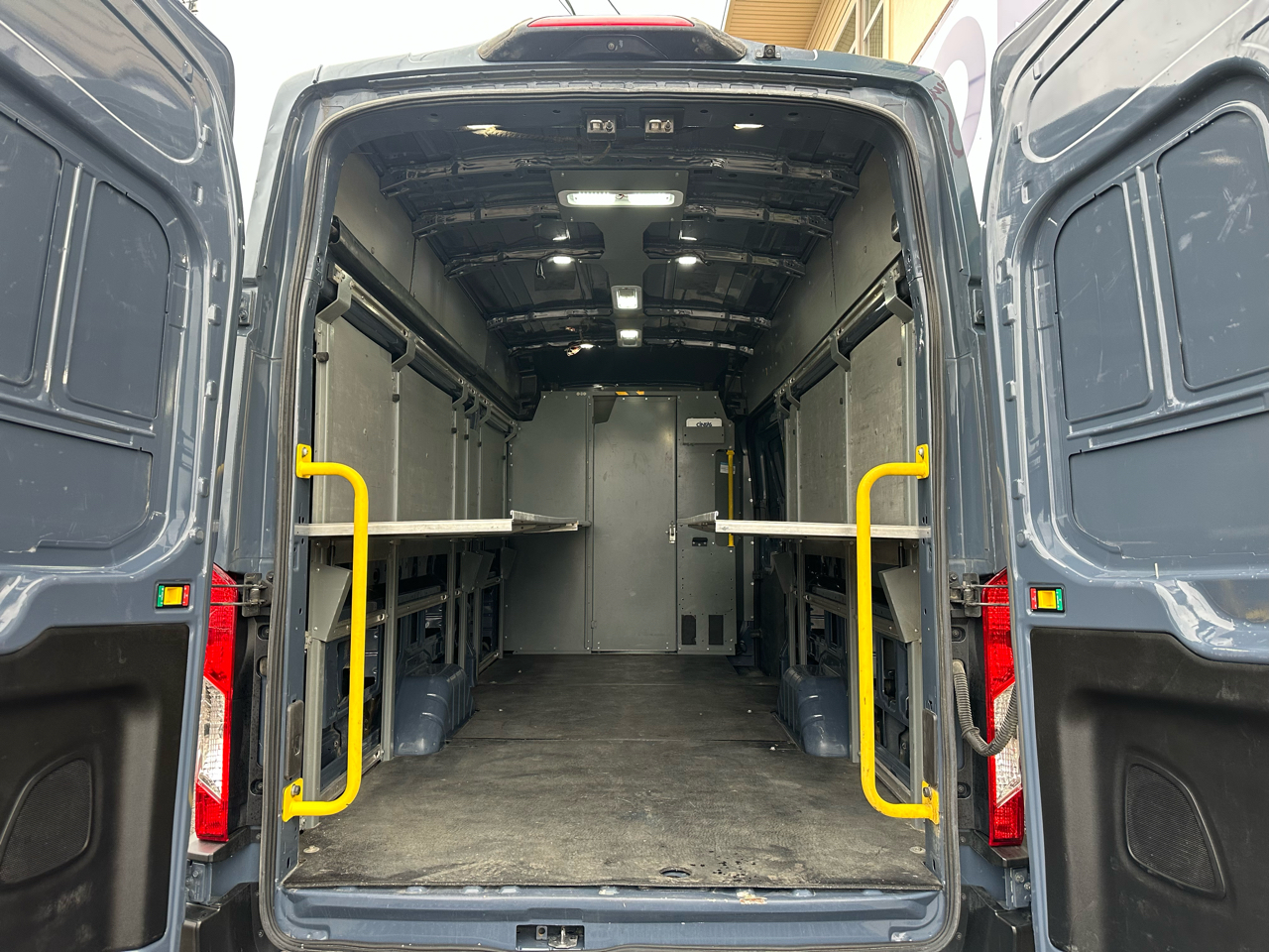 Ford Transit Van T-250 148" EL Hi Rf 9000 GVWR Sliding RH Dr 2019