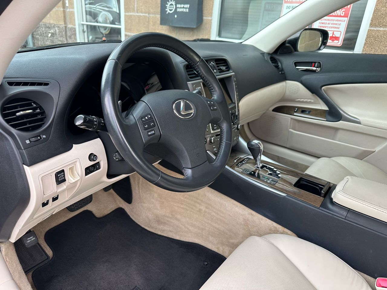 Lexus IS 250C 2dr Conv Man 2010