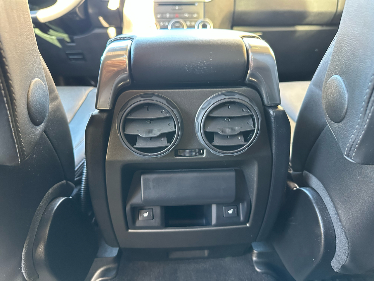 Land Rover LR4 4WD 4dr LUX 2015