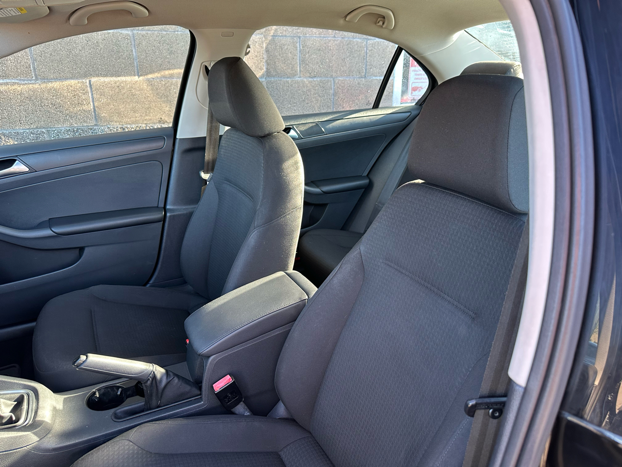 Volkswagen Jetta Sedan 4dr Man 2.0L S 2015