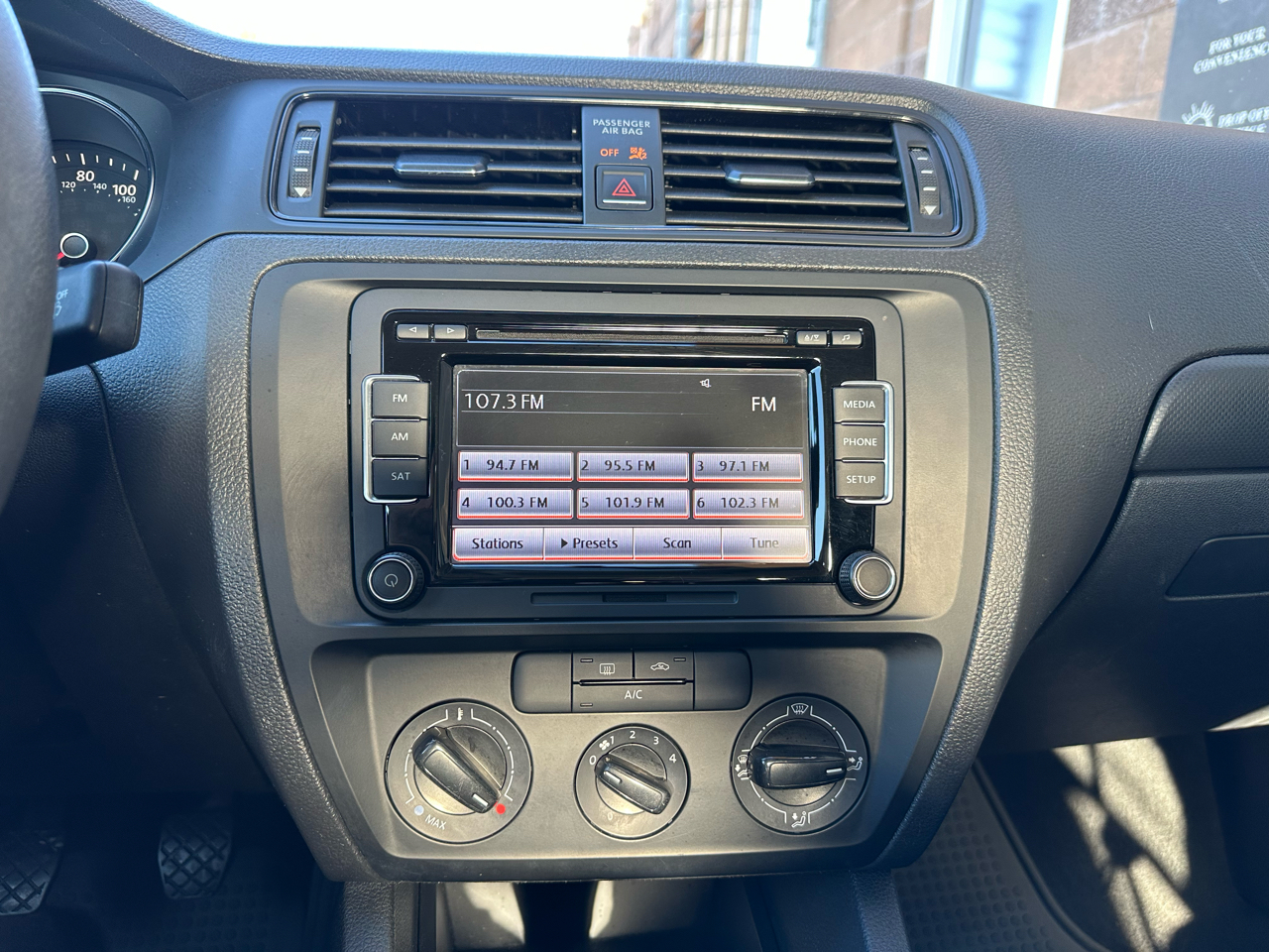 Volkswagen Jetta Sedan 4dr Man 2.0L S 2015