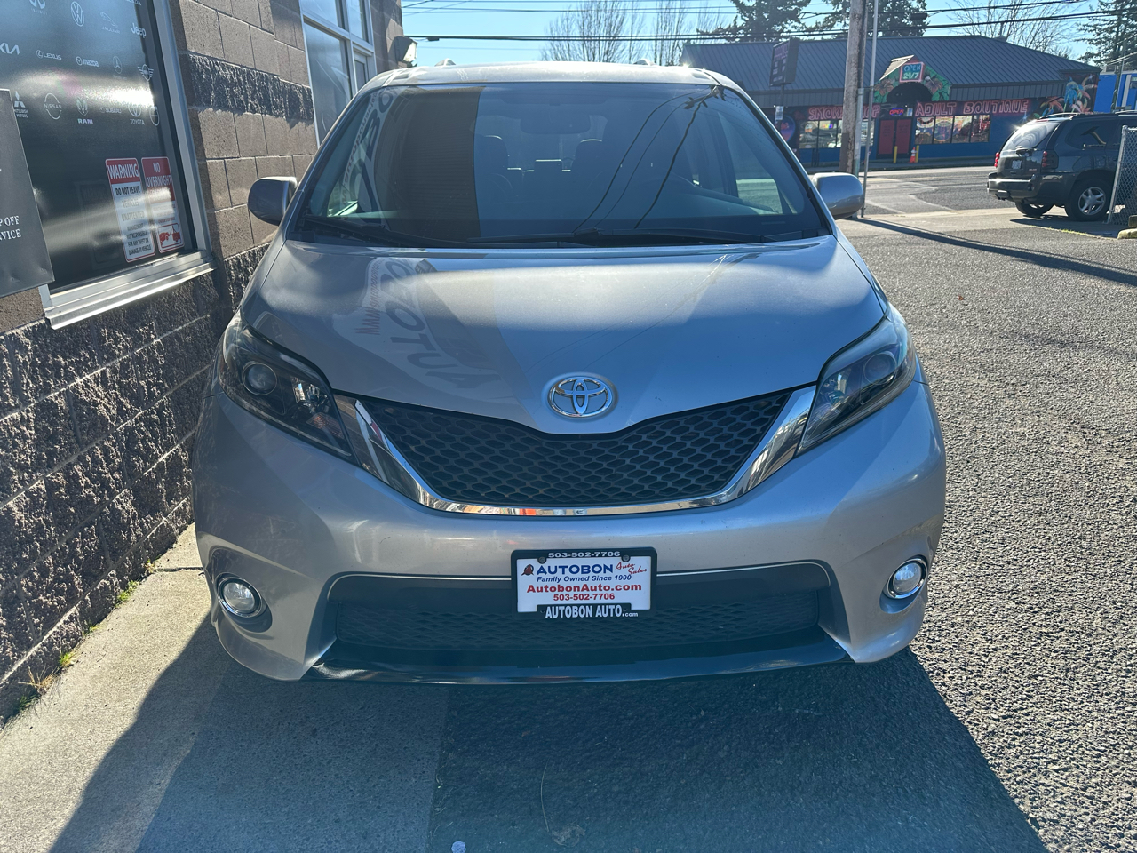 Toyota Sienna 5dr 8-Pass Van SE FWD (Natl) 2015