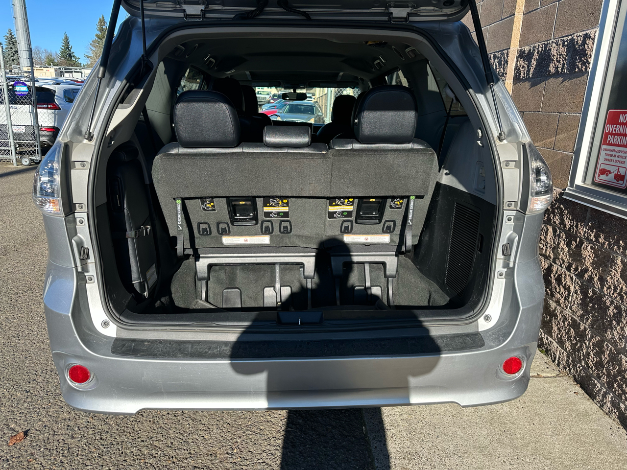 Toyota Sienna 5dr 8-Pass Van SE FWD (Natl) 2015