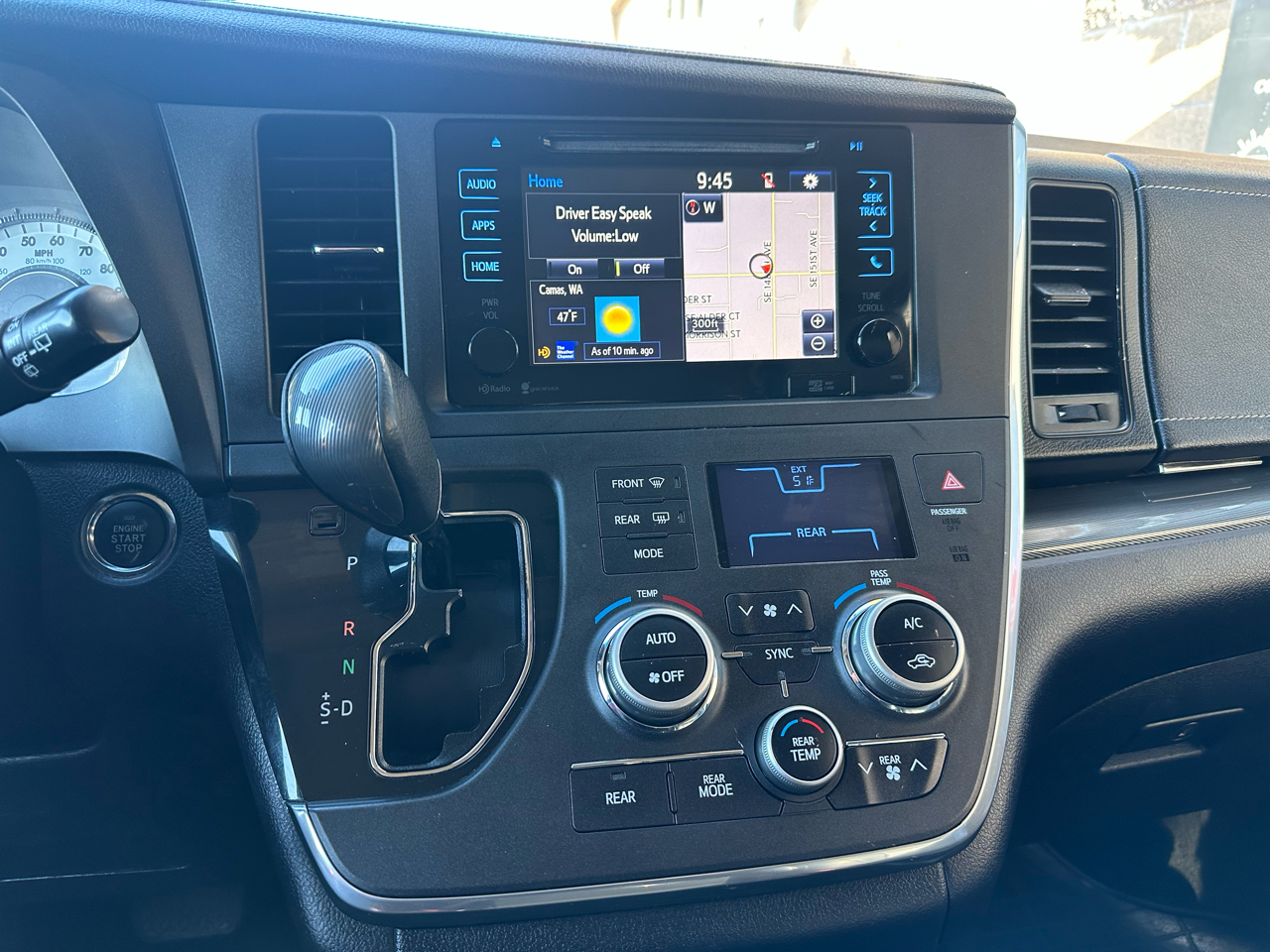 Toyota Sienna 5dr 8-Pass Van SE FWD (Natl) 2015