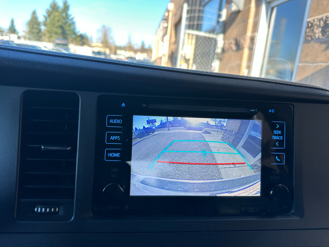 Toyota Sienna 5dr 8-Pass Van SE FWD (Natl) 2015