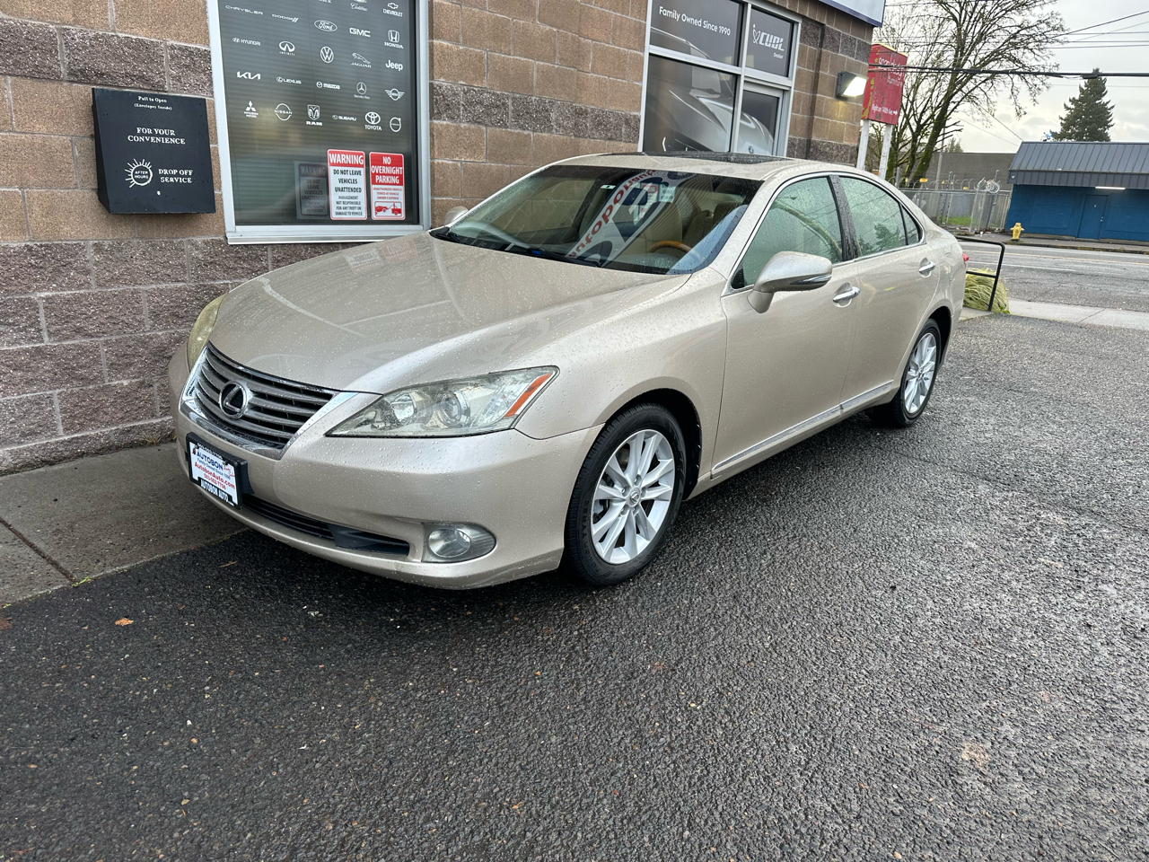 Lexus ES 350 4dr Sdn 2010