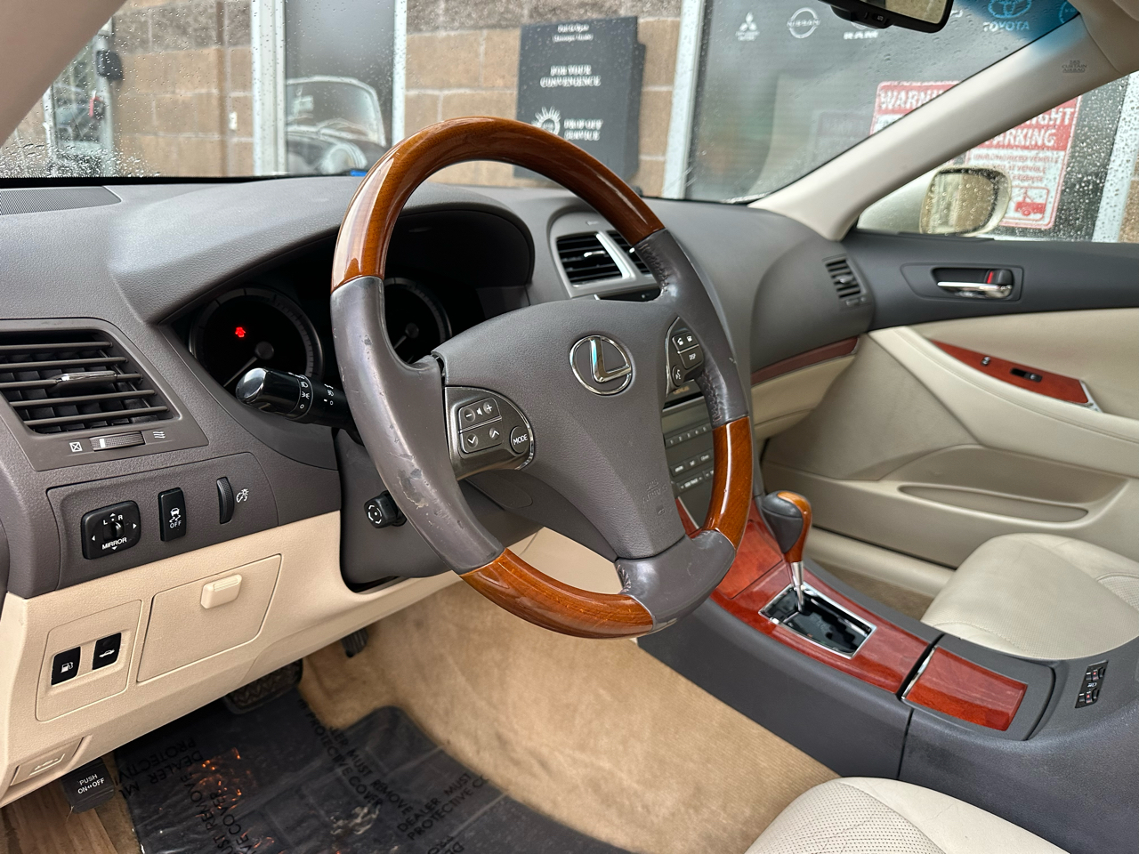 Lexus ES 350 4dr Sdn 2010