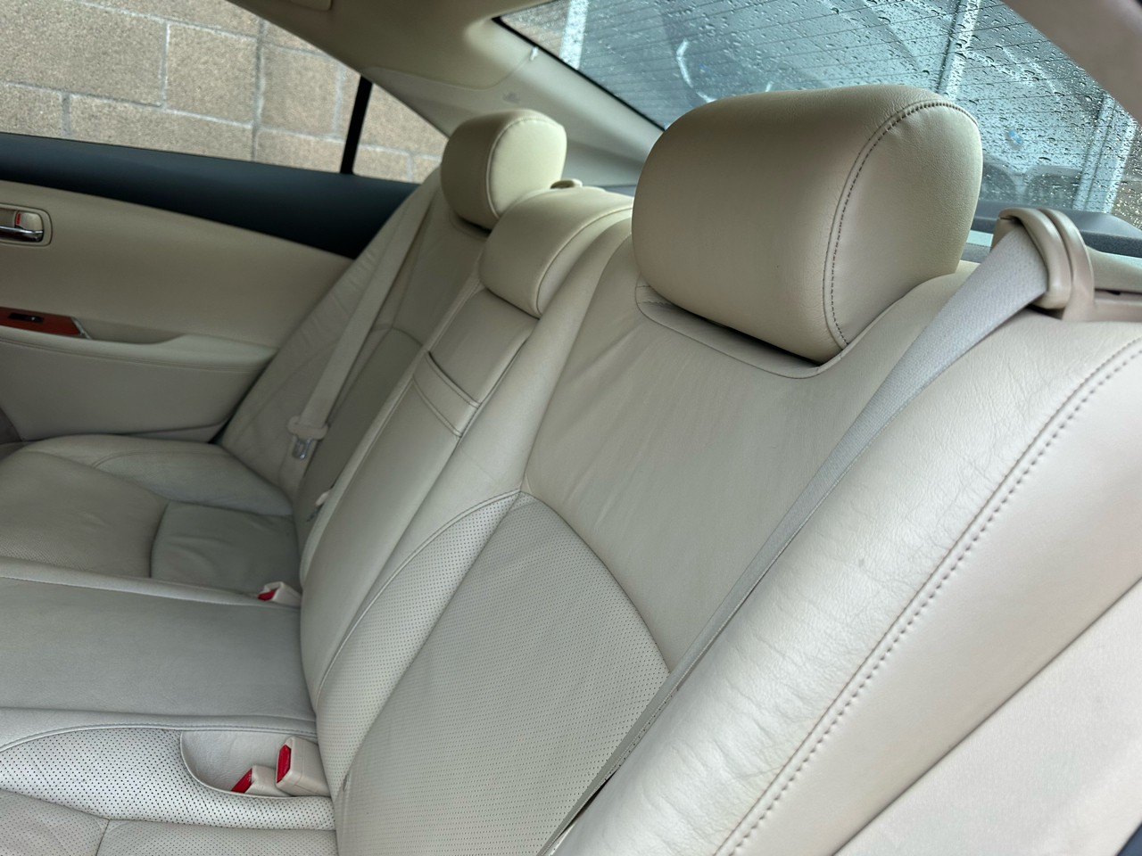 Lexus ES 350 4dr Sdn 2010