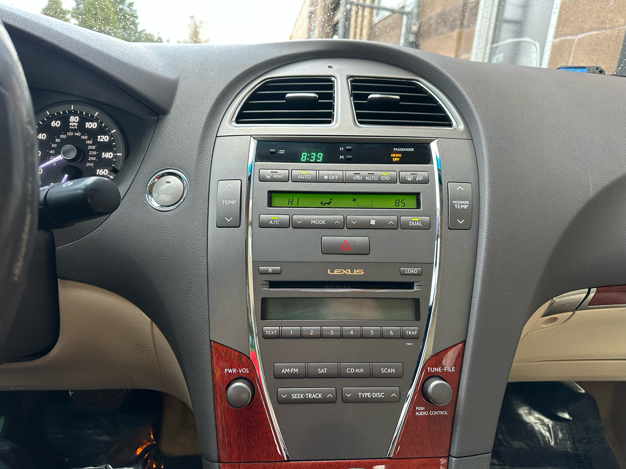 Lexus ES 350 4dr Sdn 2010