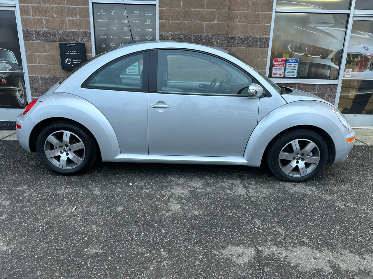 Volkswagen New Beetle Coupe 2dr TDI Manual 2006