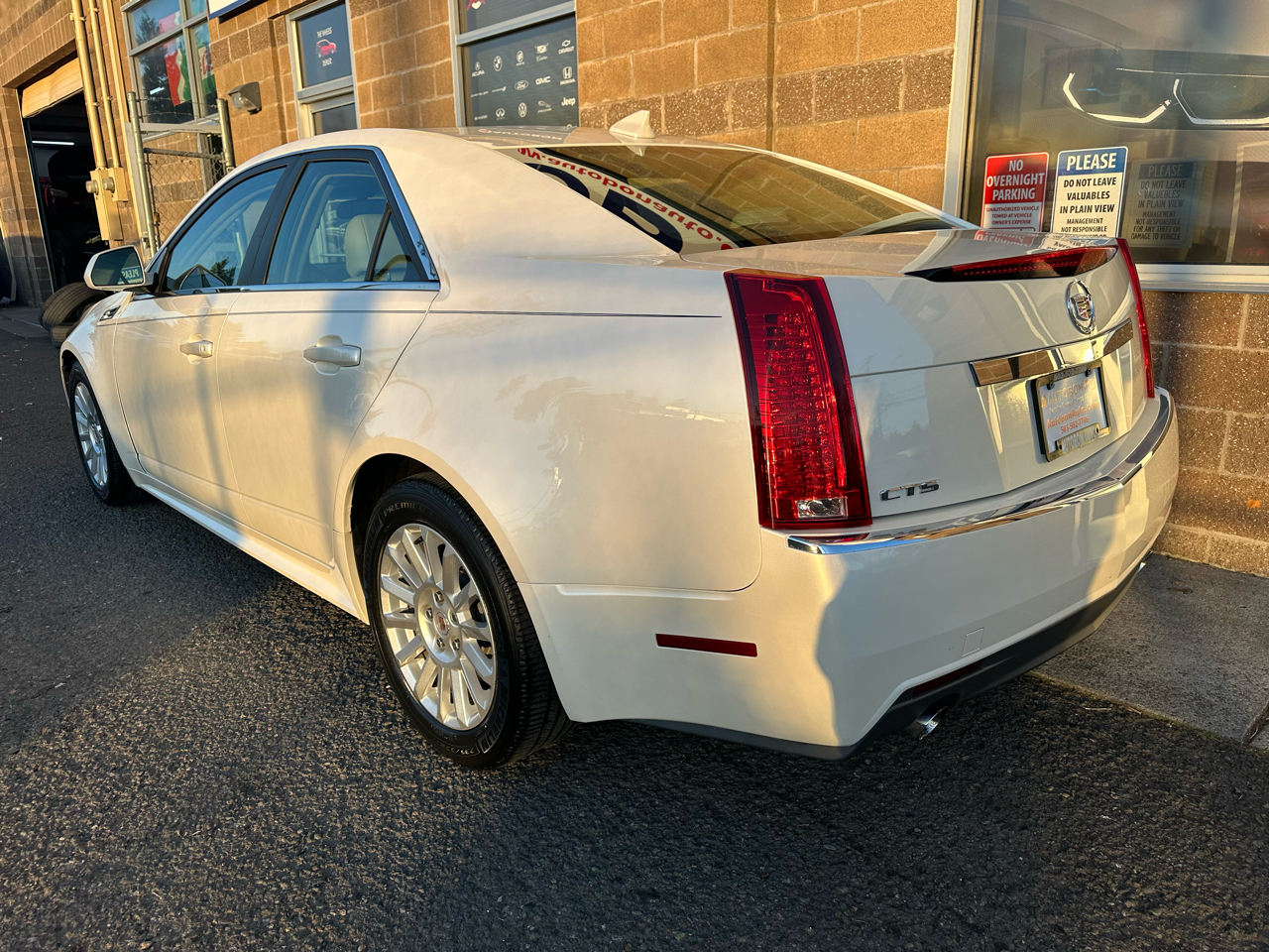 Cadillac CTS Sedan 4dr Sdn 3.0L RWD 2010