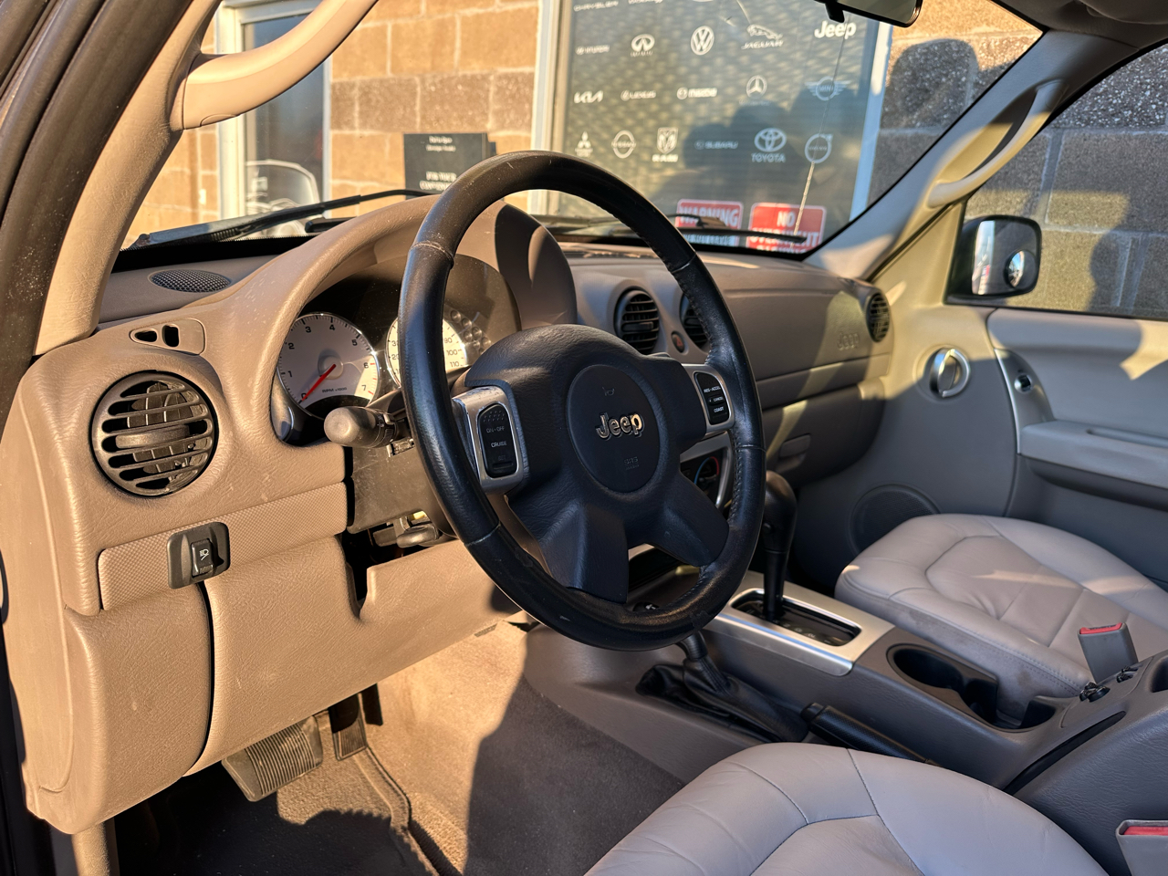 Jeep Liberty 4dr Renegade 4WD 2003