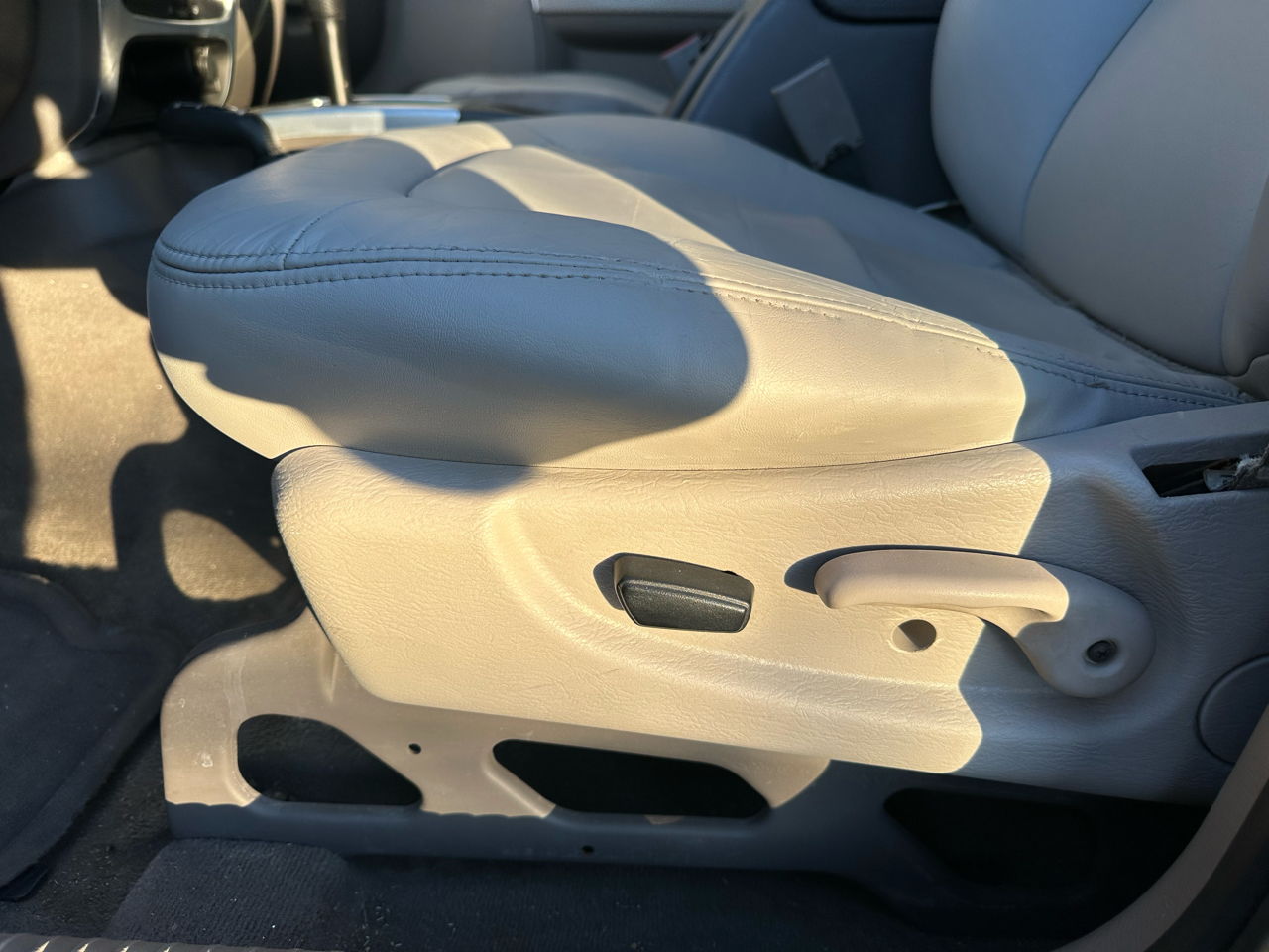 Jeep Liberty 4dr Renegade 4WD 2003