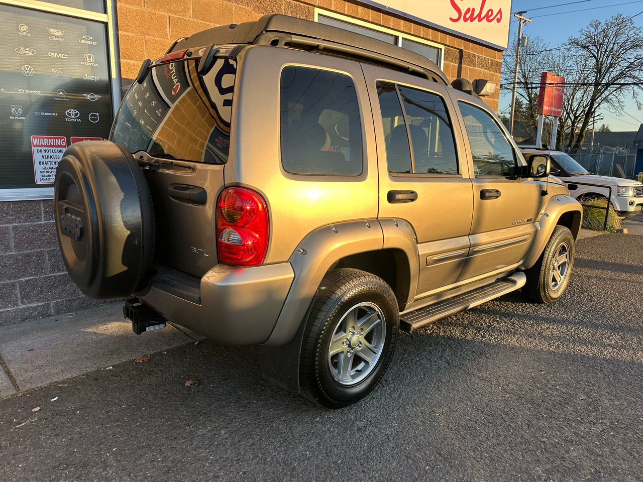 Jeep Liberty 4dr Renegade 4WD 2003