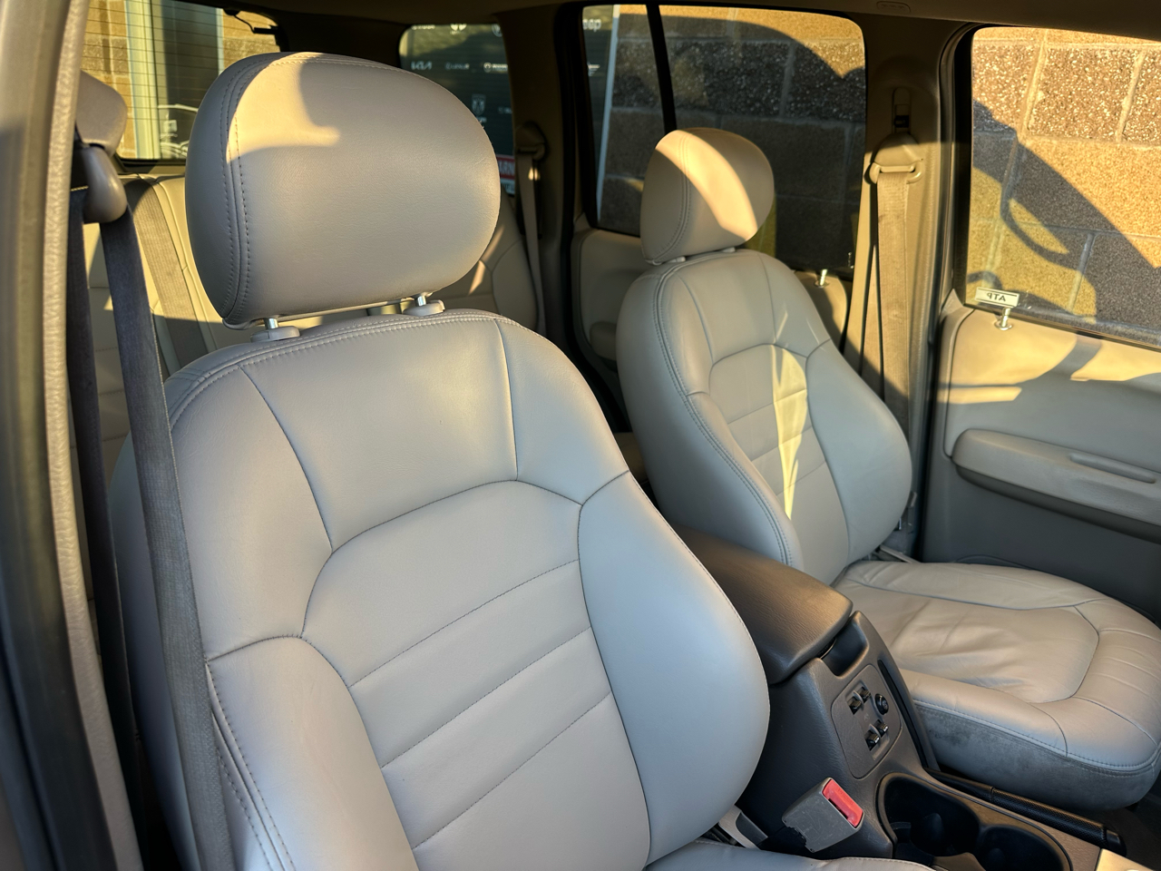 Jeep Liberty 4dr Renegade 4WD 2003