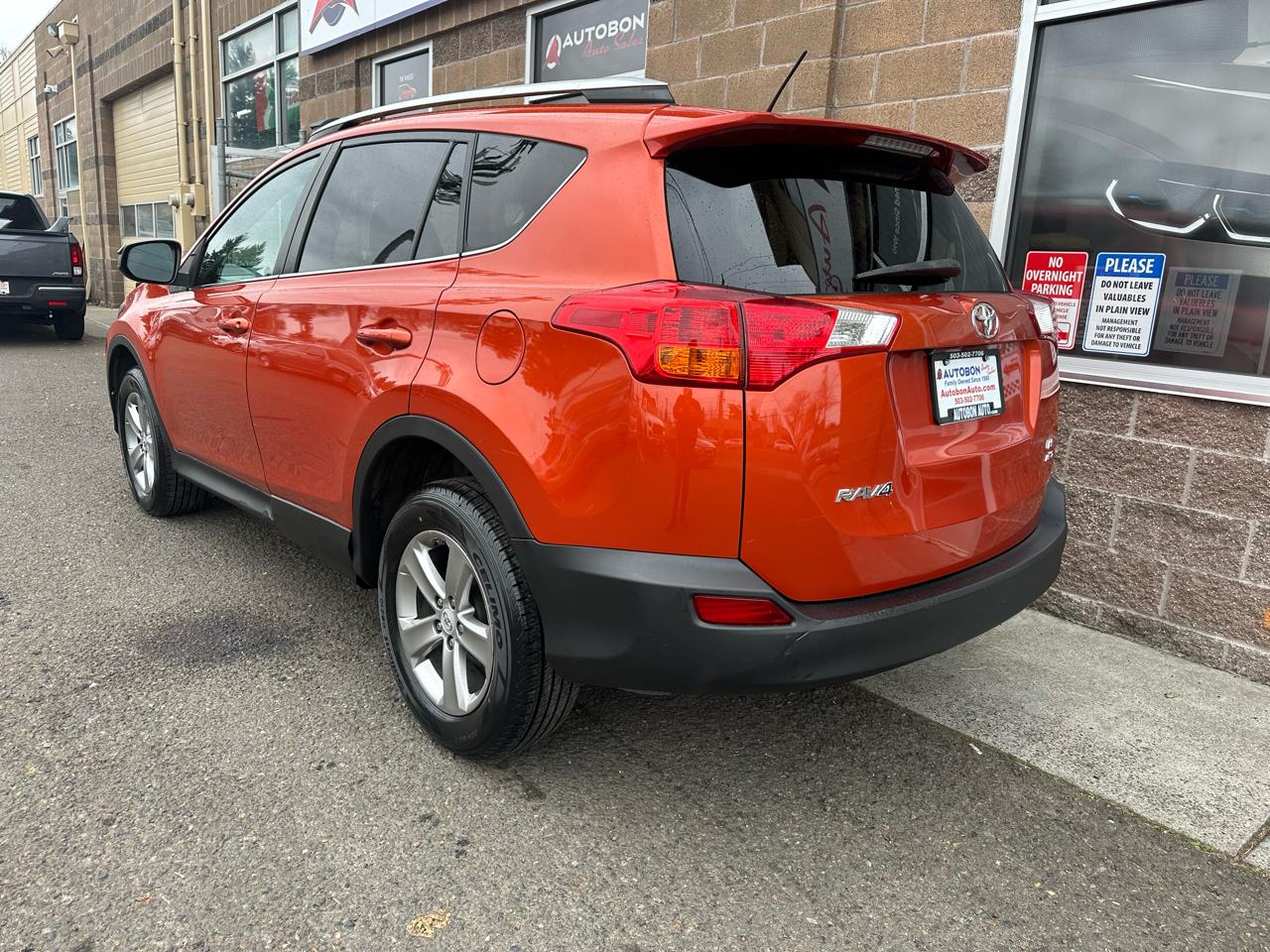 Toyota RAV4 AWD 4dr LE (Natl) 2015