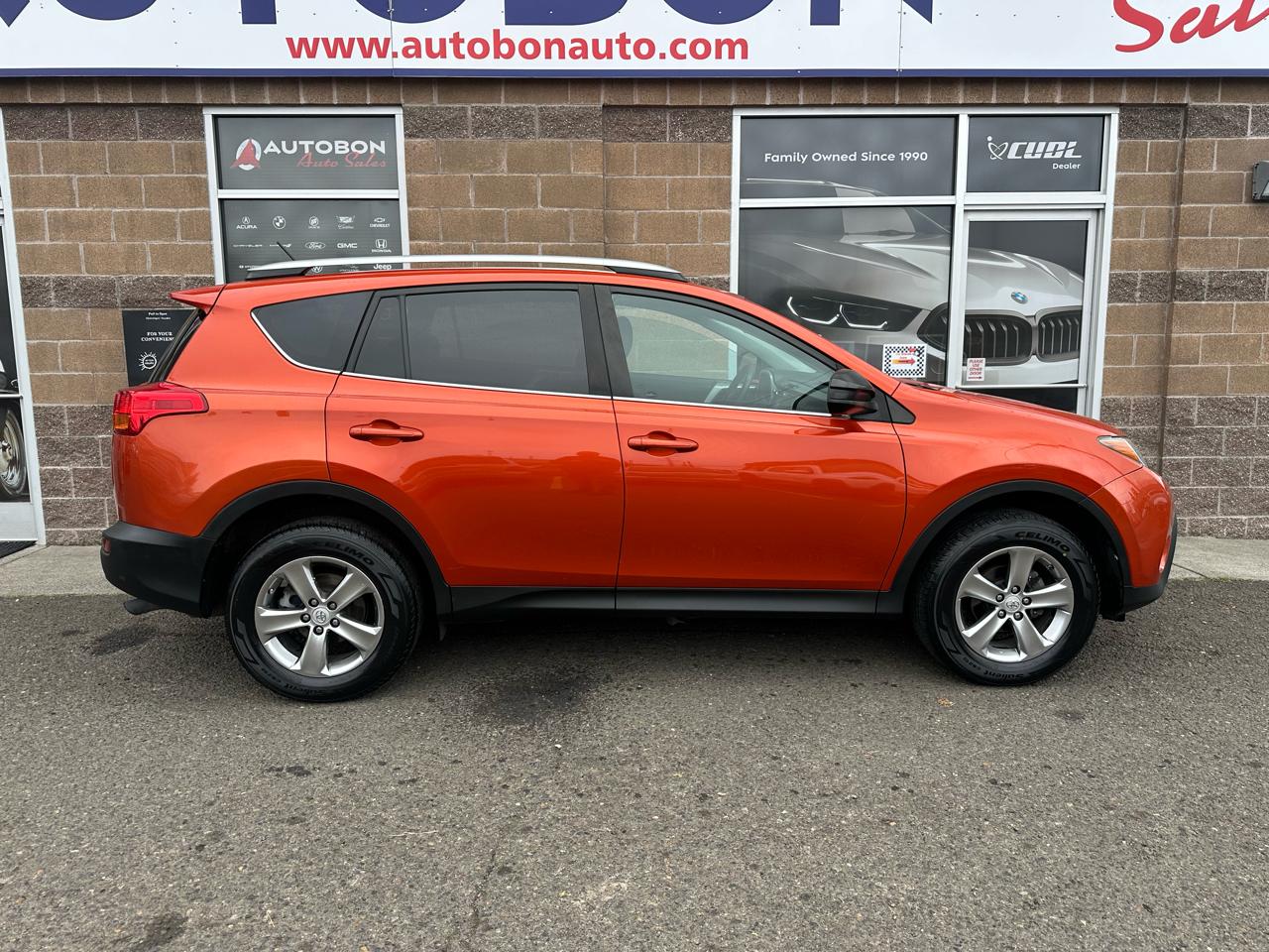 Toyota RAV4 AWD 4dr LE (Natl) 2015