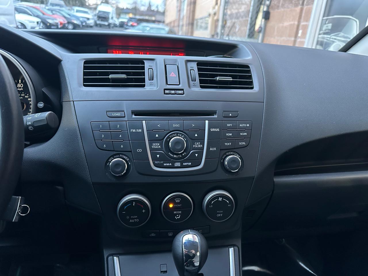 Mazda MAZDA5 4dr Wgn Auto Touring 2012