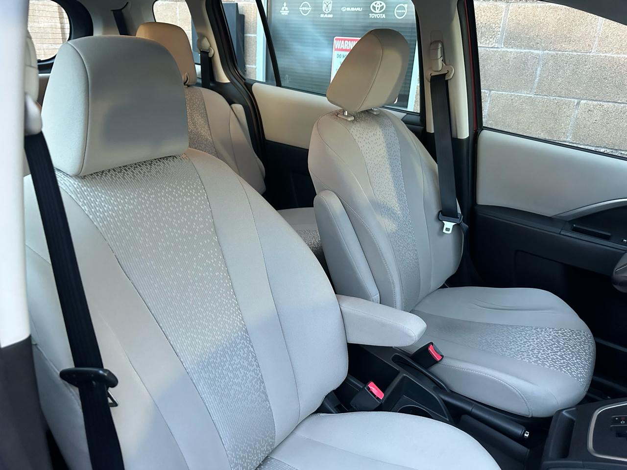 Mazda MAZDA5 4dr Wgn Auto Touring 2012