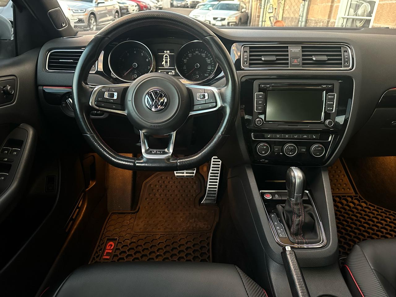 Volkswagen Jetta Sedan 4dr Auto 2.0T GLI SE PZEV 2015