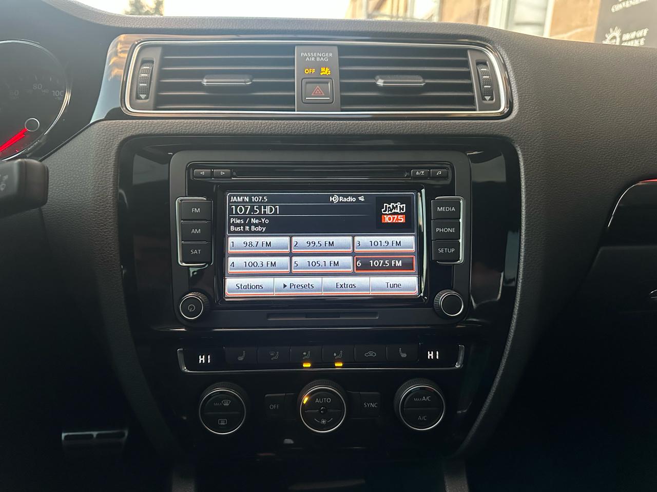 Volkswagen Jetta Sedan 4dr Auto 2.0T GLI SE PZEV 2015