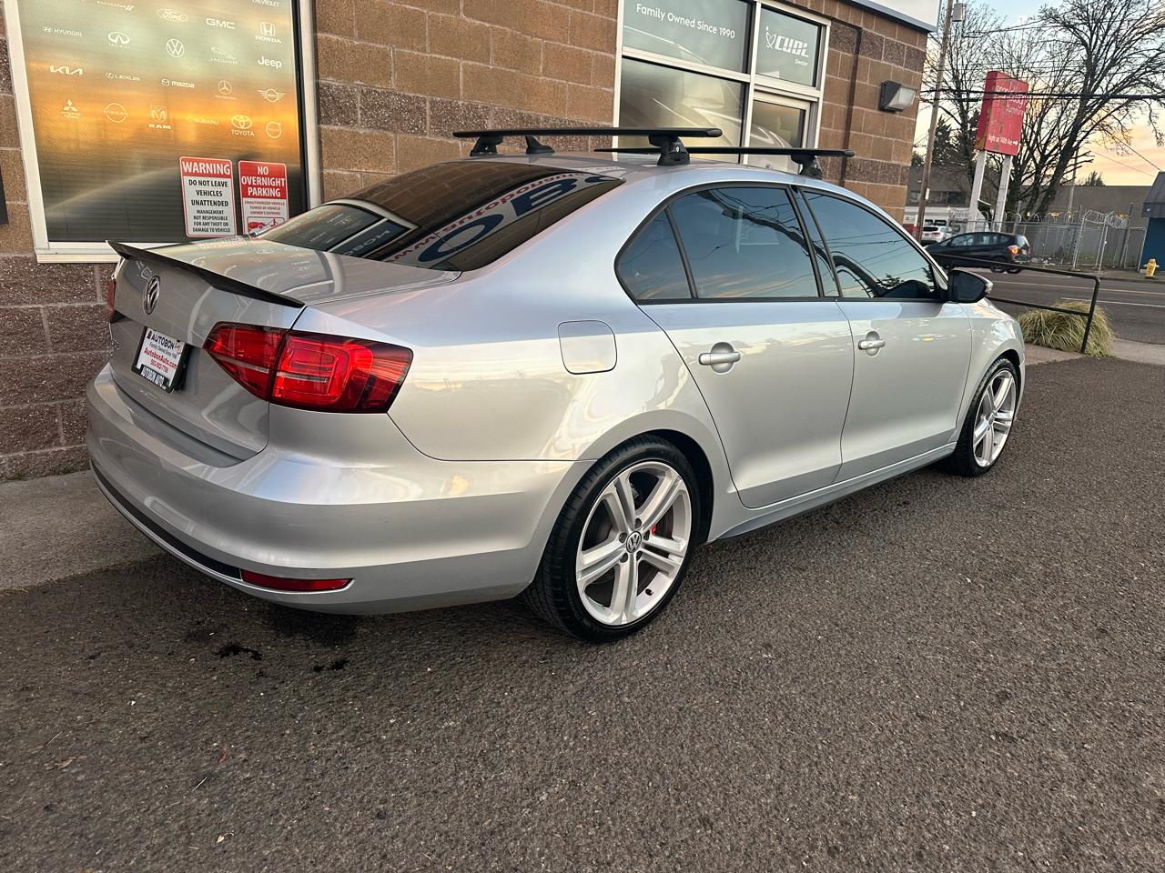 Volkswagen Jetta Sedan 4dr Auto 2.0T GLI SE PZEV 2015