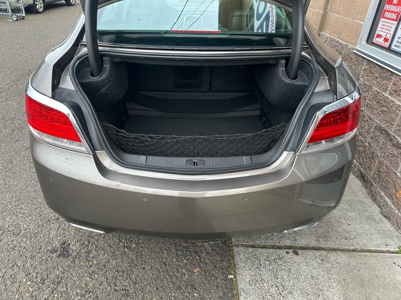 Buick LaCrosse 4dr Sdn CXS 2011