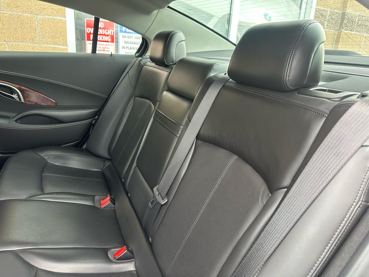 Buick LaCrosse 4dr Sdn CXS 2011