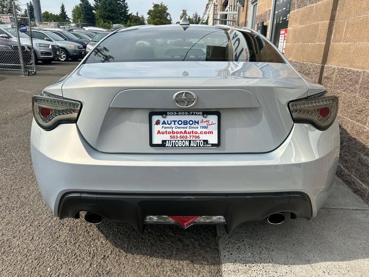 Scion FR-S 2dr Cpe Man (Natl) 2013