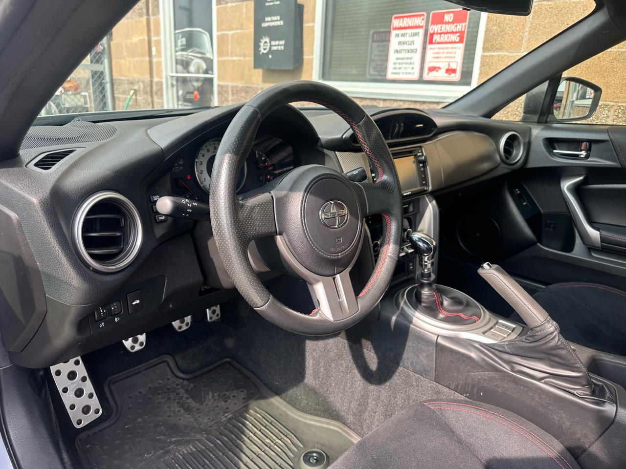 Scion FR-S 2dr Cpe Man (Natl) 2013