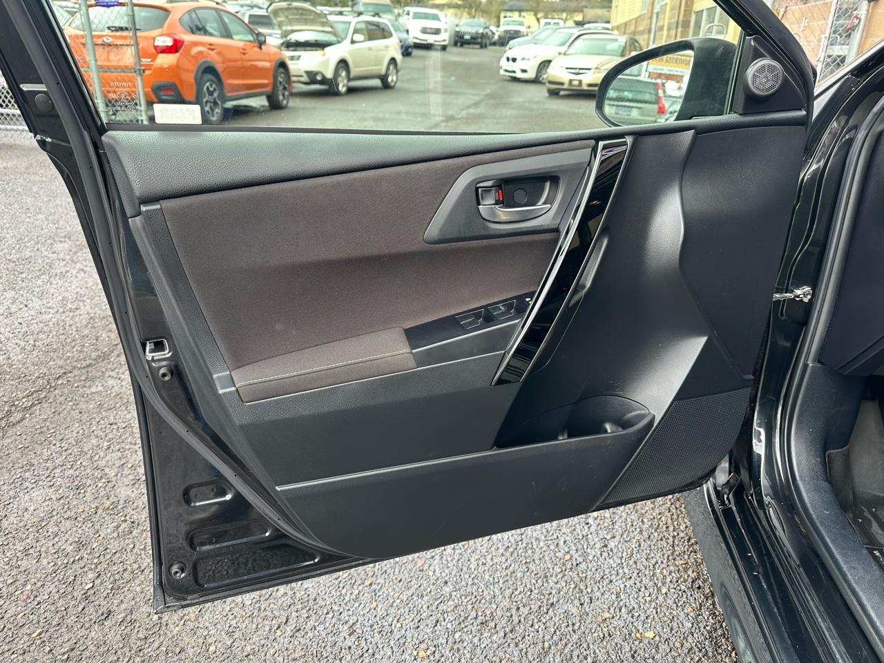 Scion iM 5dr HB Man (Natl) 2016