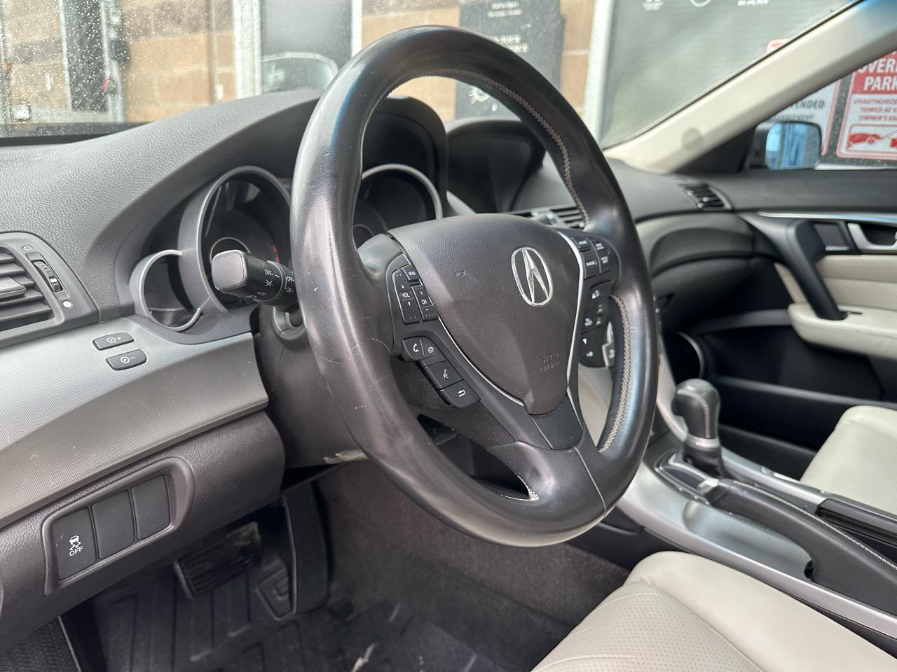 Acura TL 4dr Sdn Auto SH-AWD Tech 2010