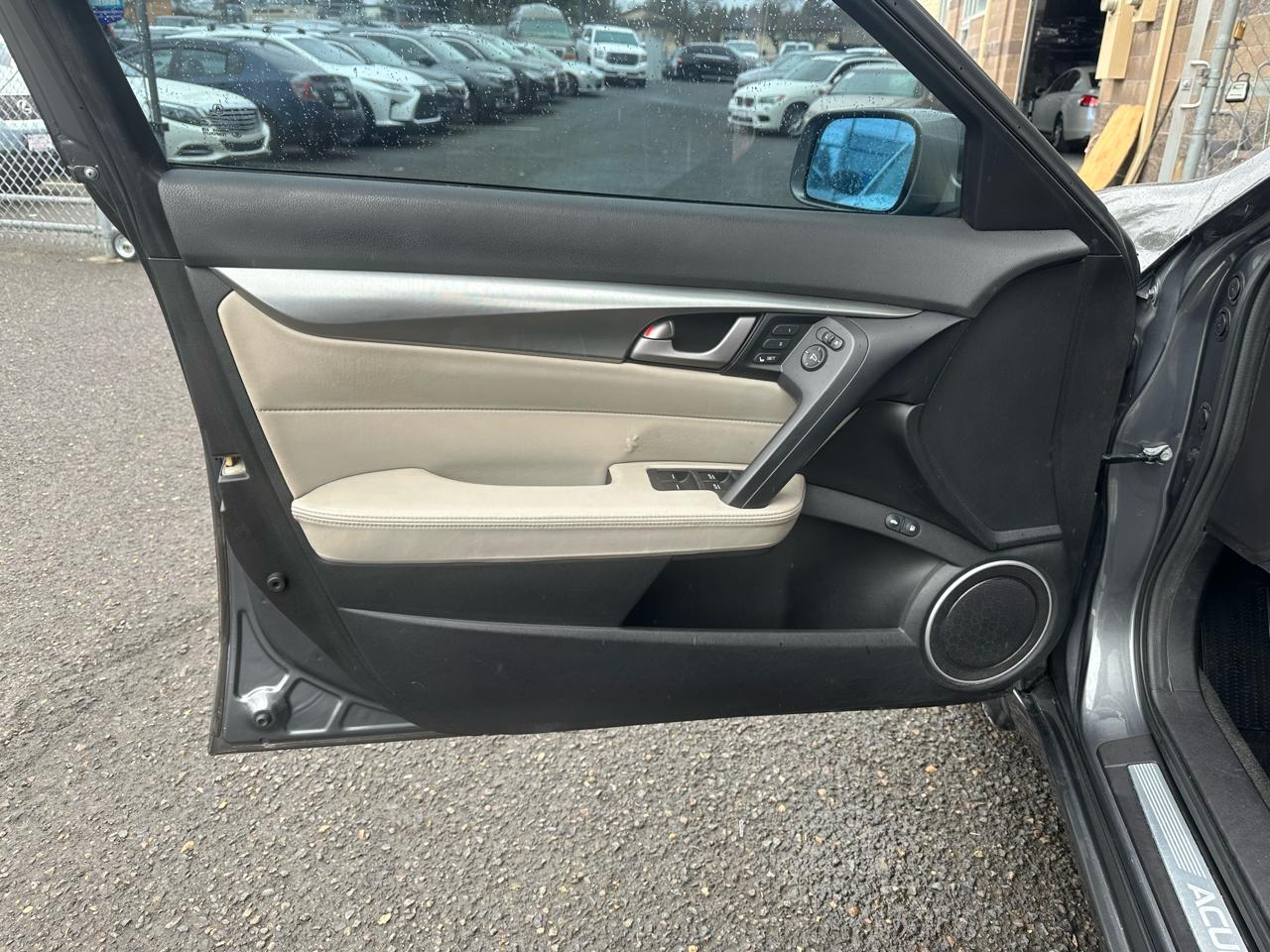 Acura TL 4dr Sdn Auto SH-AWD Tech 2010