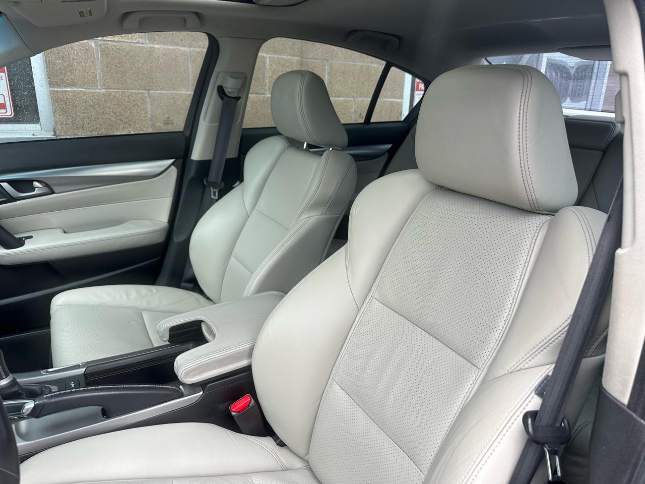 Acura TL 4dr Sdn Auto SH-AWD Tech 2010